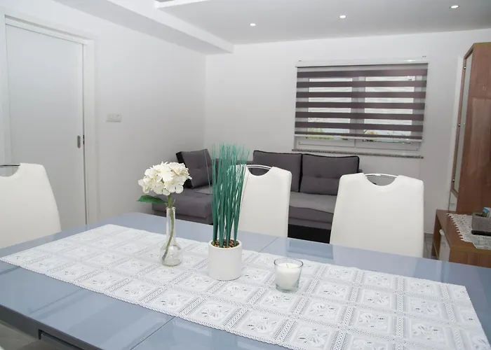 Apartma Lara Lesično