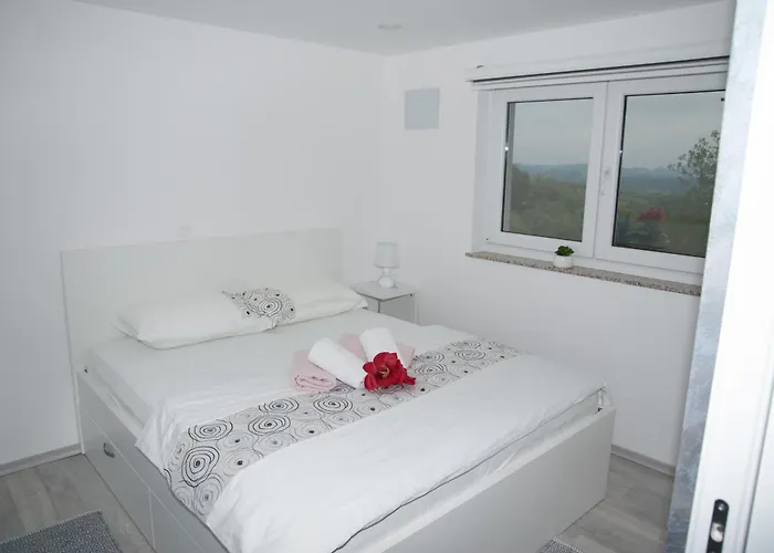 Apartma Lara * Lesično